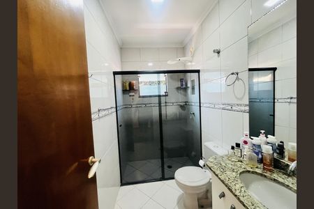 Banheiro  de casa à venda com 3 quartos, 153m² em Paraíso, Santo André