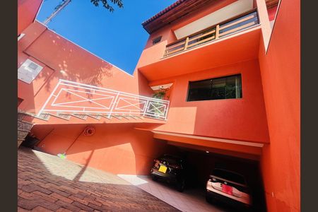 Área externa de casa à venda com 3 quartos, 153m² em Paraíso, Santo André