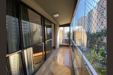 Apartamento à venda com 150m², 4 quartos e 3 vagas