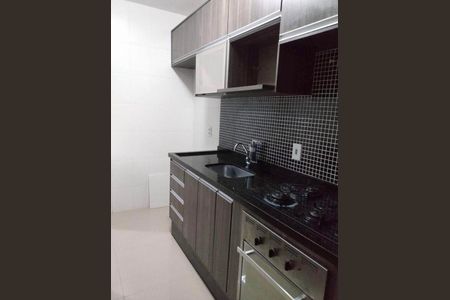 Apartamento à venda com 48m², 2 quartos e 1 vaga Apartamento à venda com 48m², 2 quartos e 1 vagaCozinha