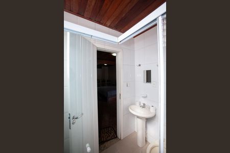 Casa à venda com 251m², 5 quartos e 2 vagasBanheiro da SuíteCasa 2 - Banheiro da Suíte
