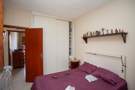 Casa à venda com 251m², 5 quartos e 2 vagasCasa 2 - Quarto 2