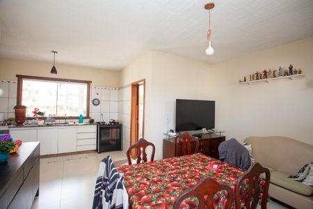 Casa à venda com 251m², 5 quartos e 2 vagasCasa 2 - Sala