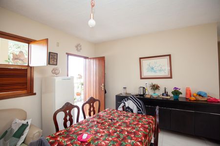 Casa à venda com 251m², 5 quartos e 2 vagasCasa 2 - Sala