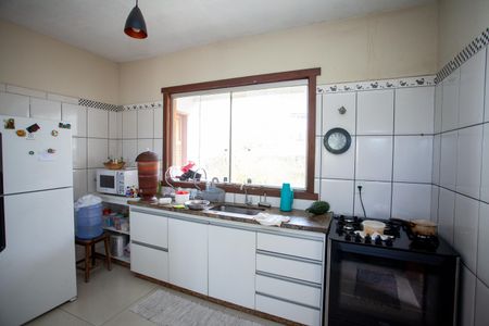 Casa à venda com 251m², 5 quartos e 2 vagasCasa 2 - Cozinha e Área de Serviço 