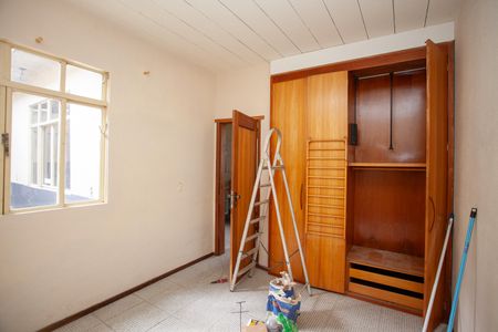 Casa à venda com 251m², 5 quartos e 2 vagasQuarto 2 
