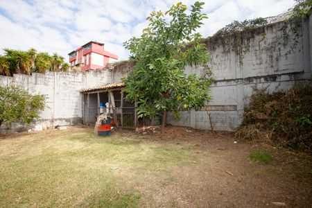 Casa à venda com 251m², 5 quartos e 2 vagasQuintal