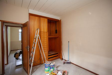 Casa à venda com 251m², 5 quartos e 2 vagasQuarto 2 