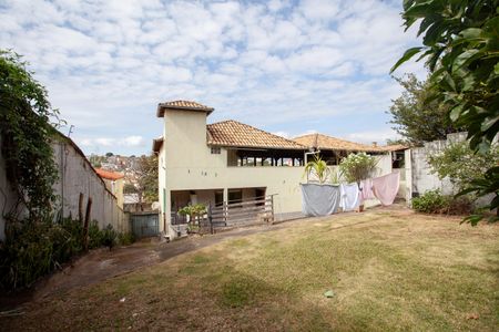 Casa à venda com 251m², 5 quartos e 2 vagasGaragem