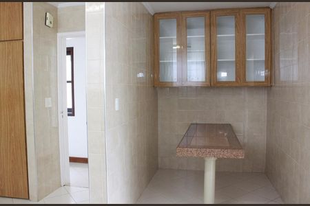 Cozinha de casa à venda com 4 quartos, 500m² em Vila Cordeiro, São Paulo