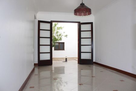 Sala de casa à venda com 4 quartos, 500m² em Vila Cordeiro, São Paulo
