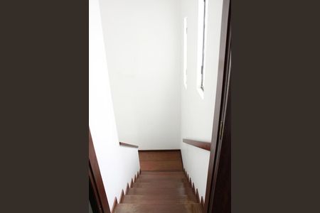 Corredor de casa à venda com 4 quartos, 500m² em Vila Cordeiro, São Paulo