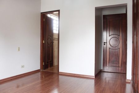 Quarto de casa à venda com 4 quartos, 500m² em Vila Cordeiro, São Paulo