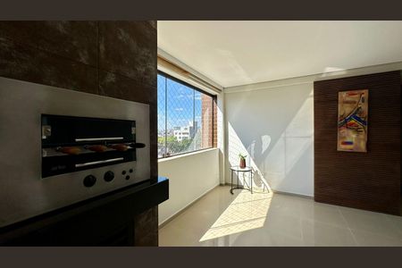 Varanda gourmet  de apartamento à venda com 4 quartos, 144m² em Coração Eucarístico, Belo Horizonte