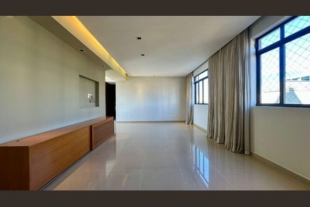Sala  de apartamento à venda com 4 quartos, 144m² em Coração Eucarístico, Belo Horizonte