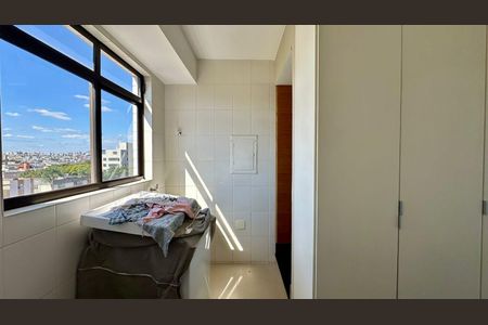 Área de serviço  de apartamento à venda com 4 quartos, 144m² em Coração Eucarístico, Belo Horizonte