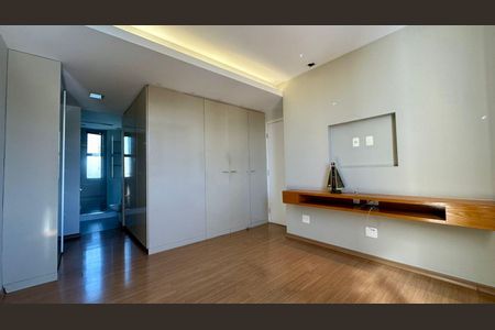Quarto  de apartamento à venda com 4 quartos, 144m² em Coração Eucarístico, Belo Horizonte