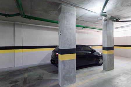 Garagem de apartamento à venda com 2 quartos, 55m² em Santa Efigênia, Belo Horizonte