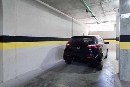 Garagem de apartamento à venda com 2 quartos, 55m² em Santa Efigênia, Belo Horizonte