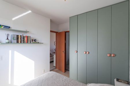 Suíte de apartamento à venda com 2 quartos, 55m² em Santa Efigênia, Belo Horizonte