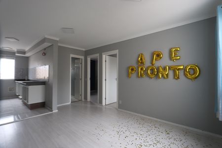 Sala de apartamento para alugar com 2 quartos, 49m² em Jardim da Laranjeira (zona Leste), São Paulo
