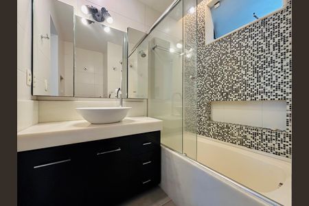 Apartamento para alugar com 56m², 2 quartos e sem vaga