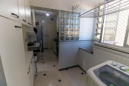 Cozinha e Área de Serviço de apartamento à venda com 2 quartos, 80m² em Santa Rosa, Niterói