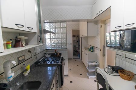 Cozinha e Área de Serviço de apartamento à venda com 2 quartos, 80m² em Santa Rosa, Niterói