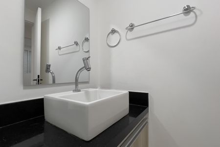 Apartamento para alugar com 82m², 3 quartos e 2 vagasBanheiro