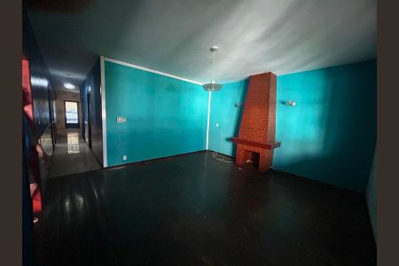 Sala de casa à venda com 3 quartos, 200m² em Piedade, Rio de Janeiro