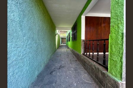 Casa à venda com 200m², 3 quartos e 6 vagas Casa à venda com 200m², 3 quartos e 6 vagasÁrea externa