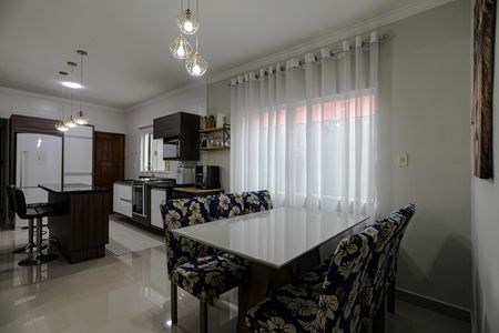 Sala de Jantar de casa para alugar com 2 quartos, 95m² em Vila Sao Paulo, Mogi das Cruzes