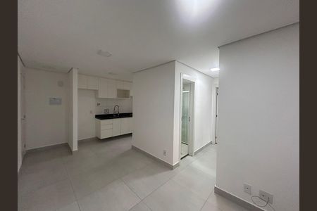 Sala  de apartamento para alugar com 2 quartos, 51m² em Vila Isa, São Paulo