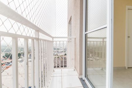 Sacada de apartamento para alugar com 2 quartos, 44m² em Vila Sul-americana, Carapicuíba
