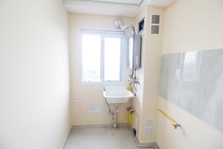 Área de Serviço de apartamento para alugar com 2 quartos, 44m² em Vila Sul-americana, Carapicuíba