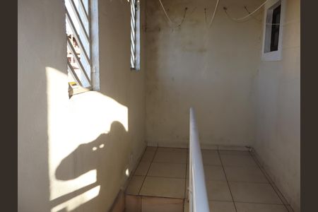 Casa à venda com 68m², 2 quartos e 2 vagasQuarto de Serviço