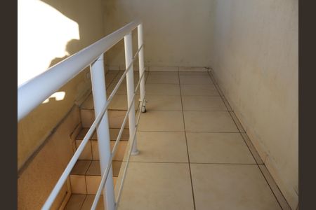 Casa à venda com 68m², 2 quartos e 2 vagasQuarto de Serviço