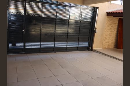 Casa à venda com 68m², 2 quartos e 2 vagasGaragem