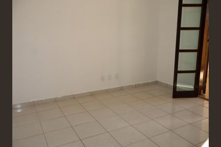 Casa à venda com 68m², 2 quartos e 2 vagasQuarto 1