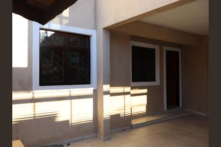 Casa à venda com 68m², 2 quartos e 2 vagasGaragem