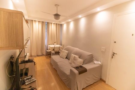 Sala de apartamento à venda com 2 quartos, 60m² em Maria Paula, Niterói
