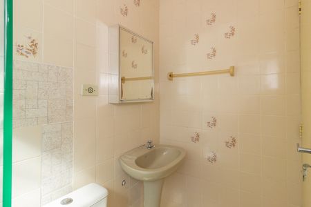 Casa para alugar com 75m², 2 quartos e sem vaga Casa para alugar com 75m², 2 quartos e sem vagaBanheiro
