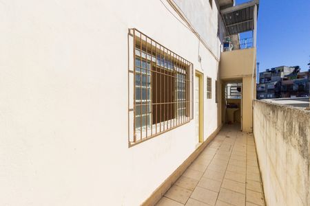 Casa para alugar com 75m², 2 quartos e sem vaga Casa para alugar com 75m², 2 quartos e sem vagaCorredor Externo