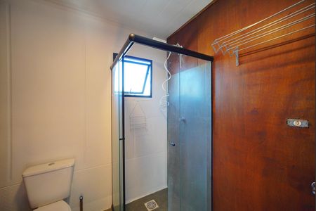 Banheiro de apartamento para alugar com 1 quarto, 35m² em Lagoa Pequena, Florianópolis
