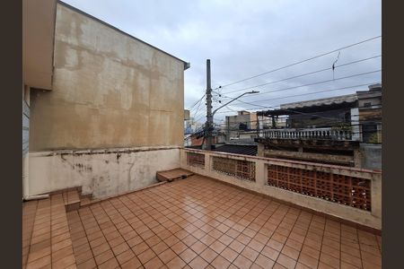 Casa à venda com 195m², 2 quartos e 2 vagas Casa à venda com 195m², 2 quartos e 2 vagasVaranda