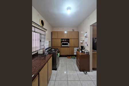 Casa à venda com 195m², 2 quartos e 2 vagas Casa à venda com 195m², 2 quartos e 2 vagasCozinha
