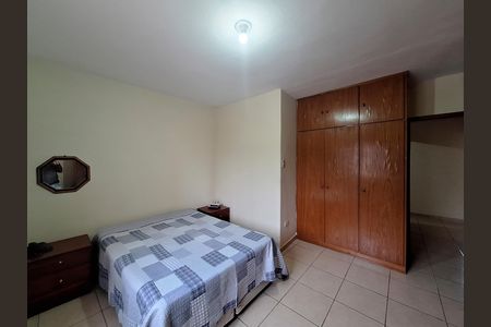 Casa à venda com 195m², 2 quartos e 2 vagas Casa à venda com 195m², 2 quartos e 2 vagasQuarto 1