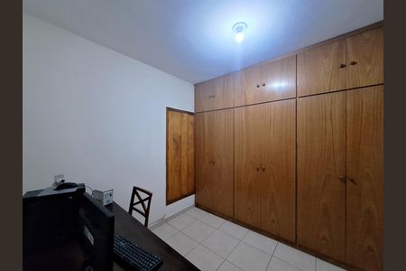 Casa à venda com 195m², 2 quartos e 2 vagas Casa à venda com 195m², 2 quartos e 2 vagasQuarto 2