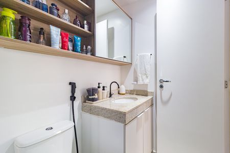 Apartamento à venda com 57m², 2 quartos e 1 vaga Apartamento à venda com 57m², 2 quartos e 1 vagaBanheiro - Suíte