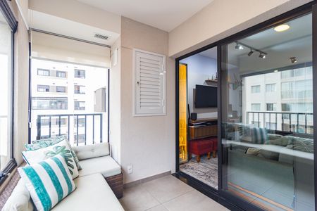 Apartamento à venda com 57m², 2 quartos e 1 vaga Apartamento à venda com 57m², 2 quartos e 1 vagaVaranda